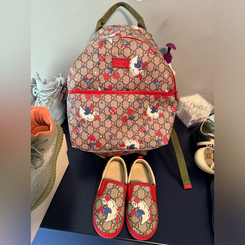 Gucci kids back pack ONLY